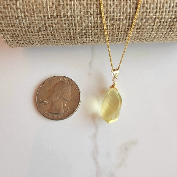Lemon Quartz  Necklace Minimalist Crystal Gemstone - Picture 3 of 4